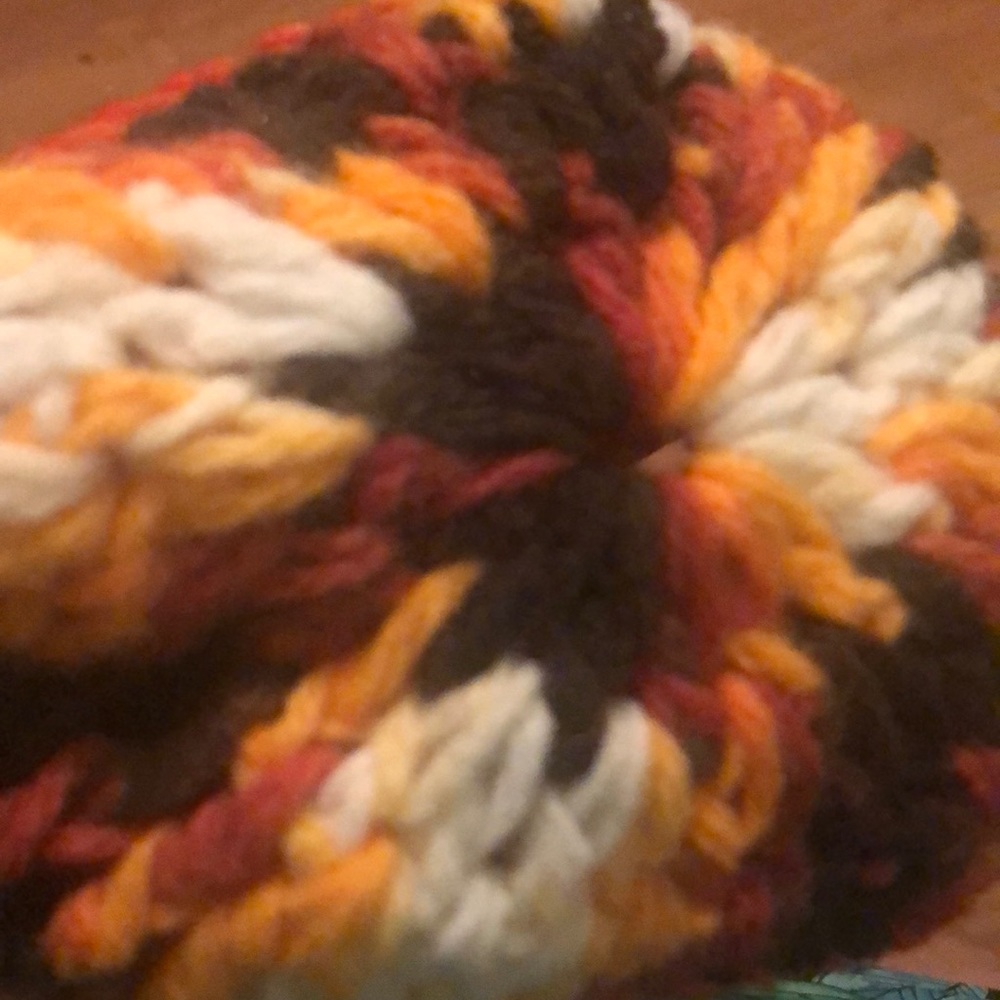 Knitted hat - Picture 2 of 3